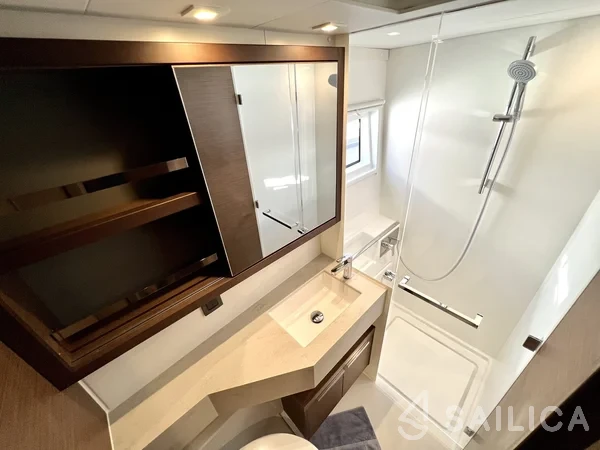 Lagoon 46  - Yacht Charter Sailica