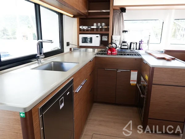 Lagoon 46  - Yacht Charter Sailica