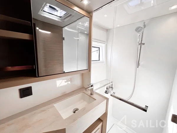 Lagoon 46  - Yacht Charter Sailica