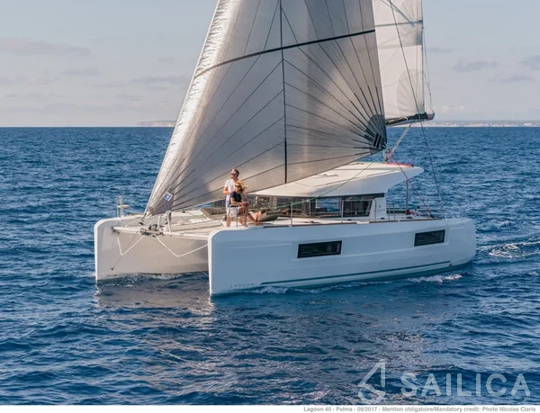 Lagoon 40 - Yacht Charter Sailica