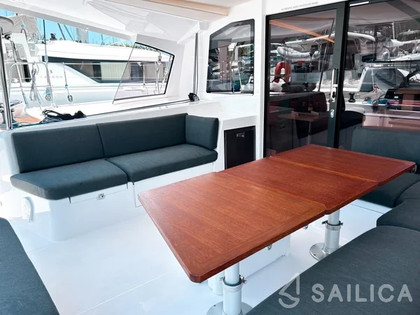 Nautitech 44 - Yacht Charter Sailica