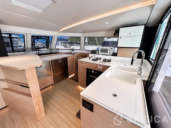 Nautitech 44 - Yacht Charter Sailica