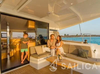 Lagoon 42 - Yacht Charter Sailica