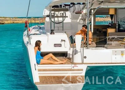 Lagoon 42 - Yacht Charter Sailica