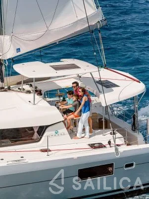 Lagoon 42 - Yacht Charter Sailica