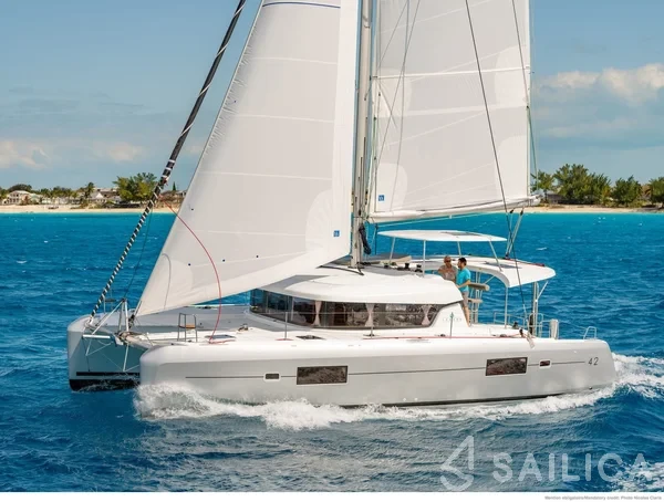 Lagoon 42 - Yacht Charter Sailica