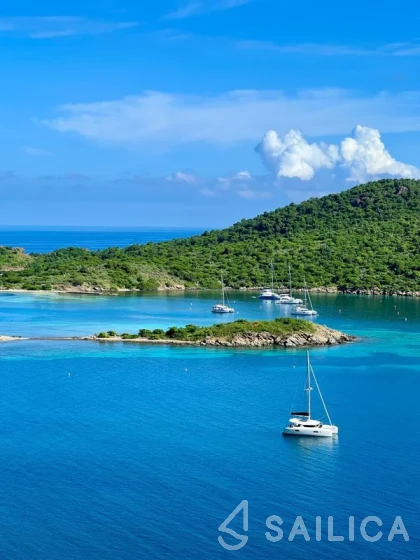 Lagoon 42 - Yacht Charter Sailica