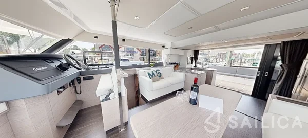 Fountaine Pajot MY6 - Yacht Charter Sailica