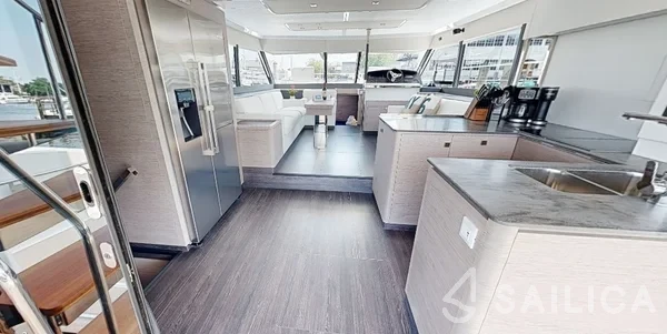 Fountaine Pajot MY6 - Yacht Charter Sailica