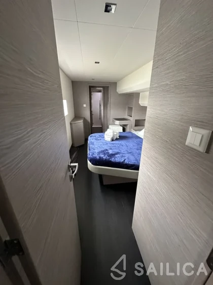 Fountaine Pajot MY6 - Yacht Charter Sailica