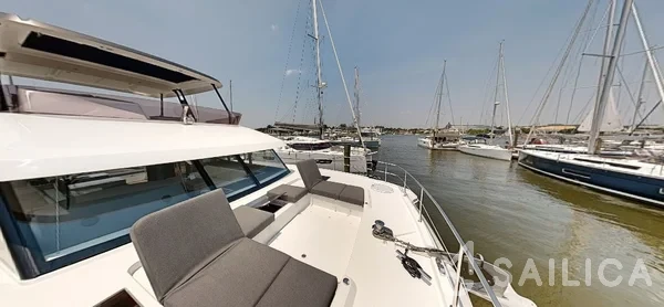 Fountaine Pajot MY6 - Yacht Charter Sailica