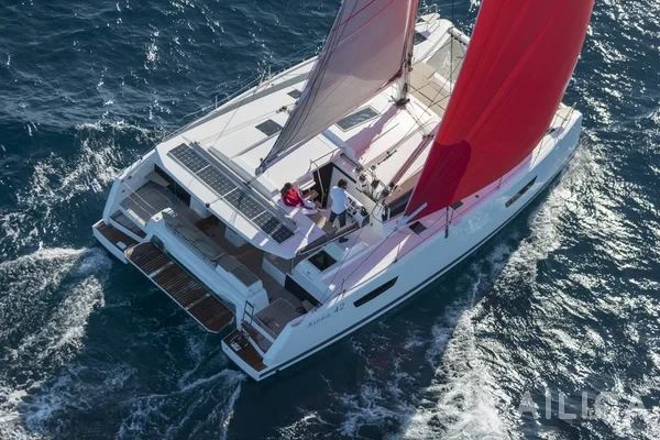 Astréa 42 - Yacht Charter Sailica