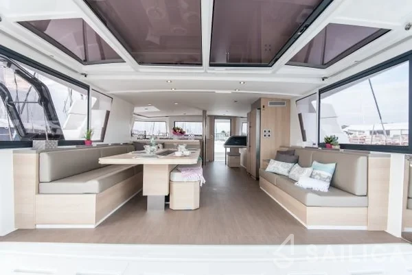 Bali 5.4. - Yacht Charter Sailica