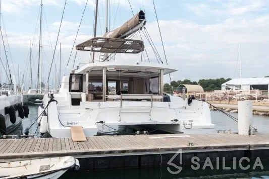 Bali 5.4. - Yacht Charter Sailica