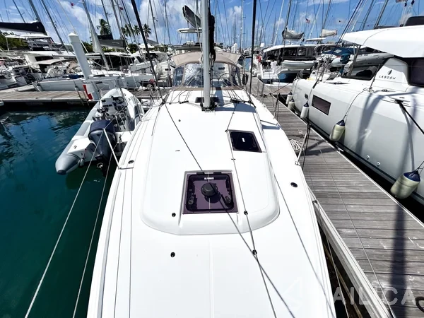 Sun Odyssey 380 - Yacht Charter Sailica