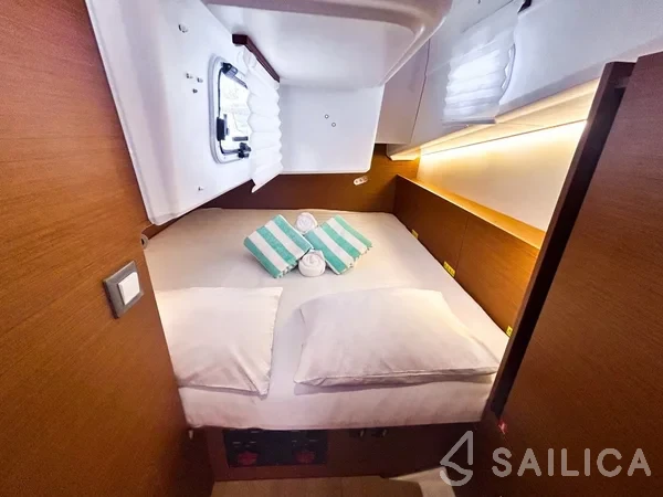 Sun Odyssey 380 - Yacht Charter Sailica
