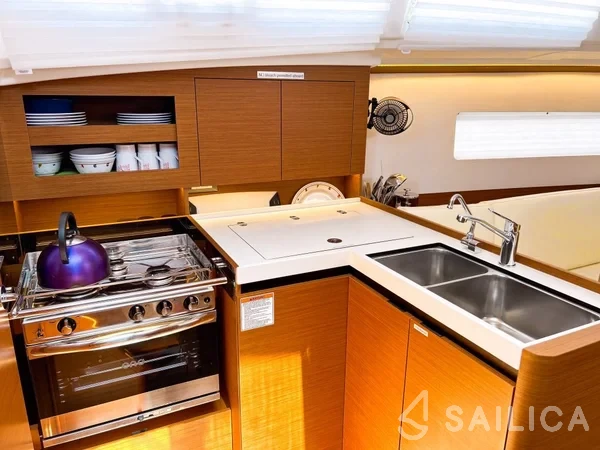Sun Odyssey 380 - Yacht Charter Sailica