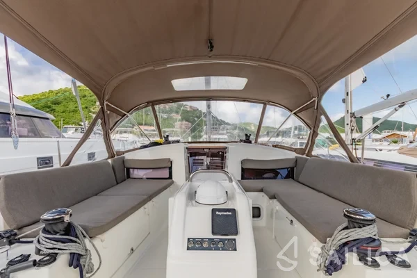 Sun Odyssey 440 - Yacht Charter Sailica