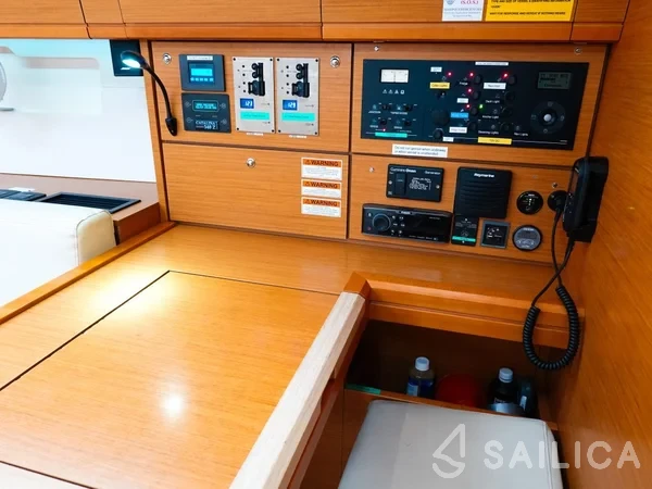 Jeanneau 54 - Yacht Charter Sailica