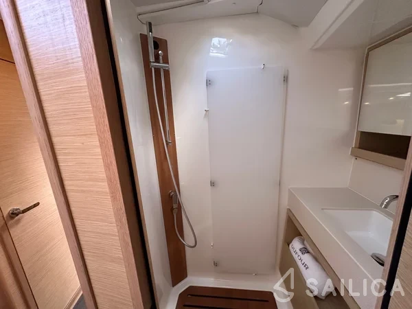 Dufour 530 - Yacht Charter Sailica