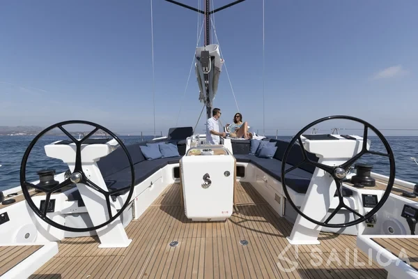 Oceanis 51.1 - Yacht Charter Sailica