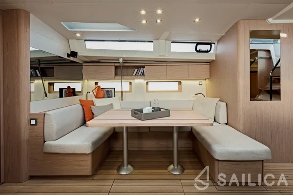 Oceanis 51.1 - Yacht Charter Sailica