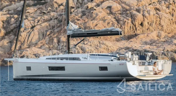 Oceanis 51.1 - Yacht Charter Sailica