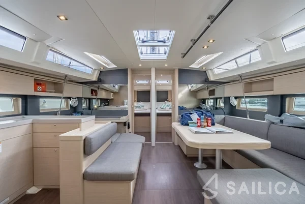 Oceanis 51.1 - Yacht Charter Sailica