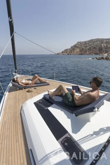 Oceanis 51.1 - Yacht Charter Sailica