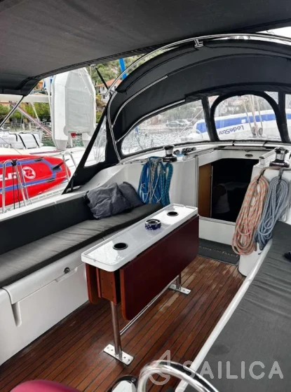 Oceanis 473 Clipper - Yacht Charter Sailica