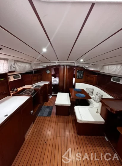 Oceanis 473 Clipper - Yacht Charter Sailica