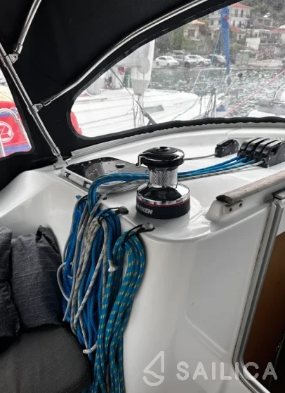 Oceanis 473 Clipper - Yacht Charter Sailica