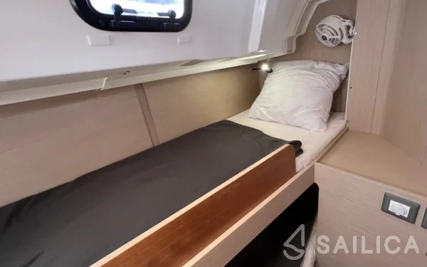 Oceanis 46.1 - Yacht Charter Sailica