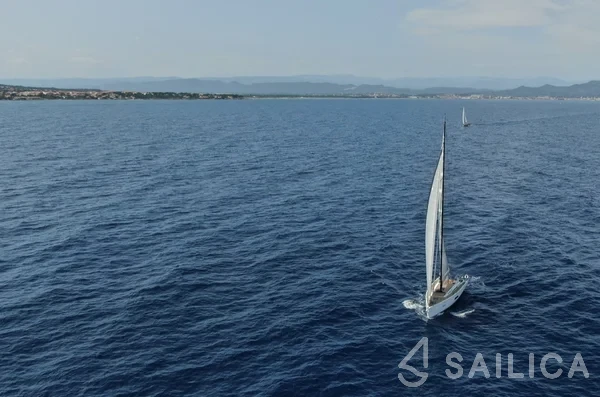 First 53 - Photo #22 First 53 - Yacht Charter Sailica