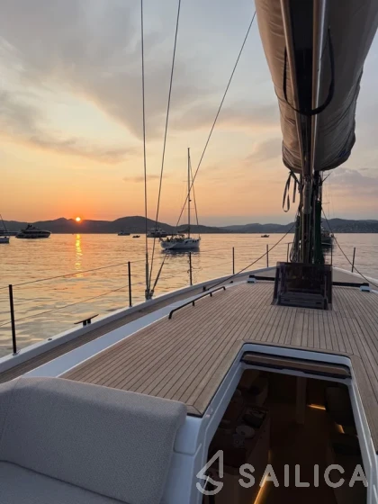 First 53 - Photo #19 First 53 - Yacht Charter Sailica