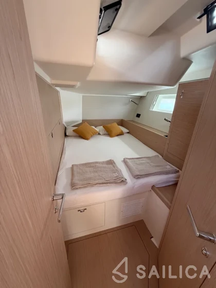 First 53 - Photo #25 First 53 - Yacht Charter Sailica