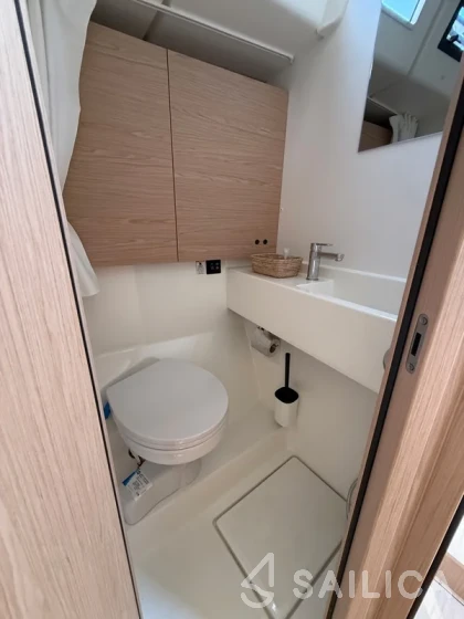 First 53 - Photo #15 First 53 - Yacht Charter Sailica