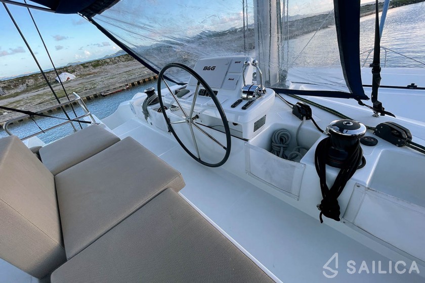 Lagoon 50 - 6 + 2 cab. - Yacht Charter Sailica