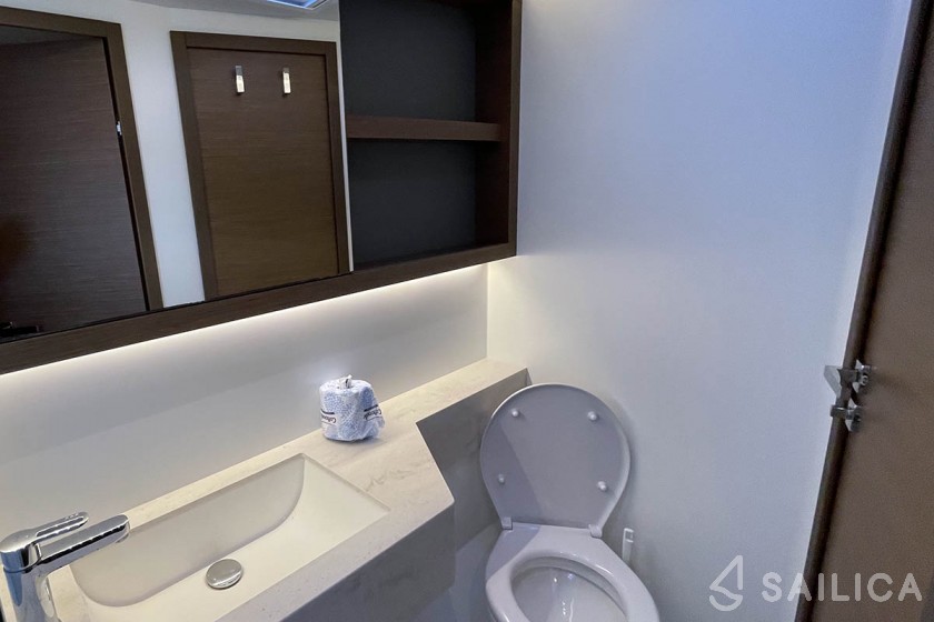 Lagoon 50 - 6 + 2 cab. - Yacht Charter Sailica