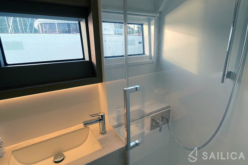 Lagoon 50 - 6 + 2 cab. - Yacht Charter Sailica