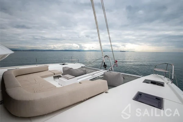Lagoon 55 - Yacht Charter Sailica