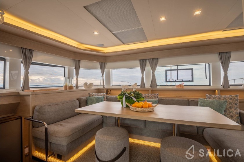 Lagoon 55 - Yacht Charter Sailica