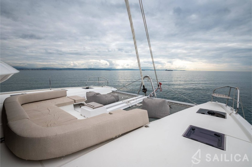 Lagoon 55 - Yacht Charter Sailica
