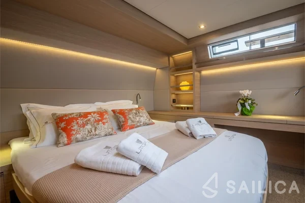 Lagoon 55 - Yacht Charter Sailica