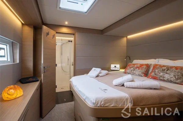 Lagoon 55 - Yacht Charter Sailica