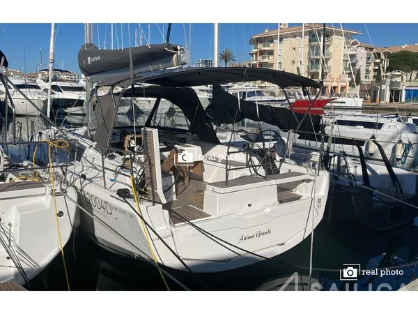 Dufour 37 - Yacht Charter Sailica