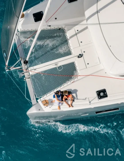 Lagoon 42 - Yacht Charter Sailica