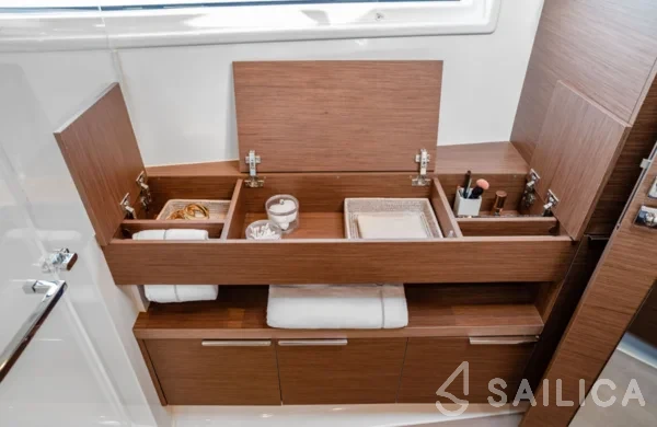 Lagoon 46  - Yacht Charter Sailica
