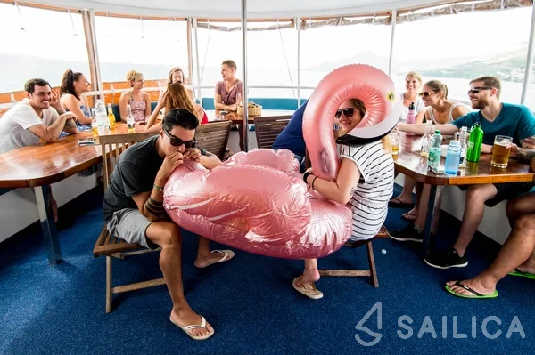 Gulet - Yacht Charter Sailica