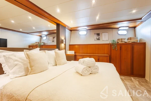 Motoryacht - Yacht Charter Sailica